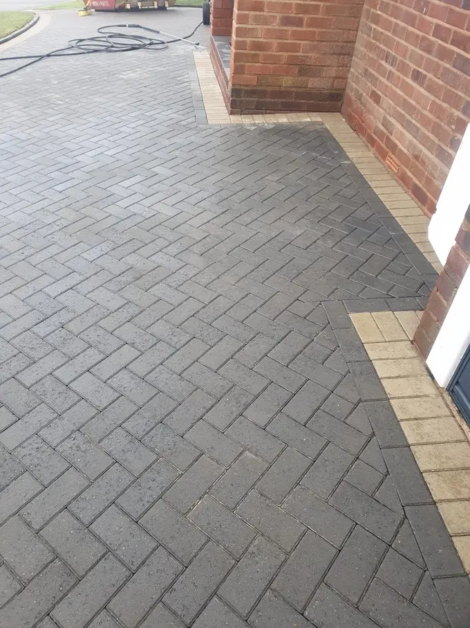 Professional Driveways Dudley Installation – Block Paving, Tarmac, Gravel & Resin